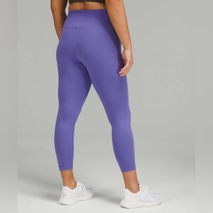 Wunder Train High-Rise Tight 25" Charged Indigo
Size 14